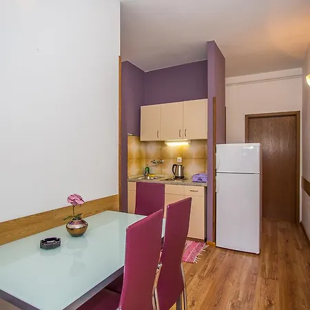 Ivanka Apartamento *