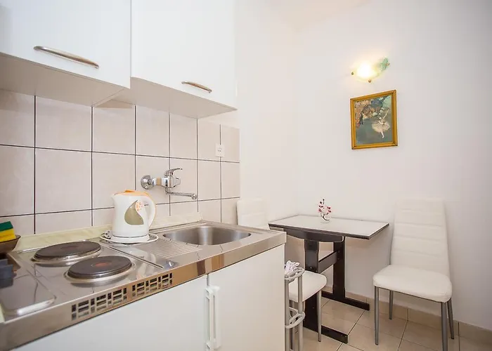 Ivanka Apartamento *